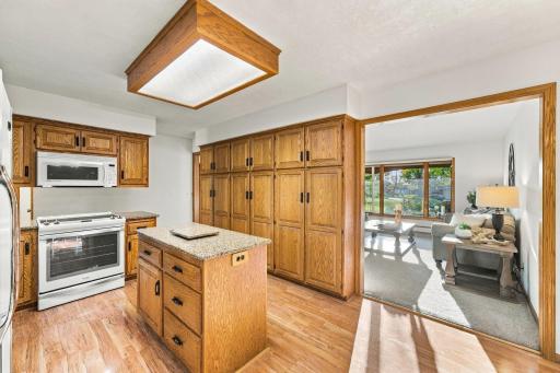 227 Ridgewood Court, Waconia, MN 55387
