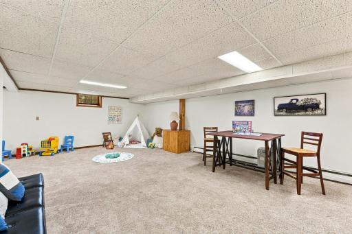 227 Ridgewood Court, Waconia, MN 55387