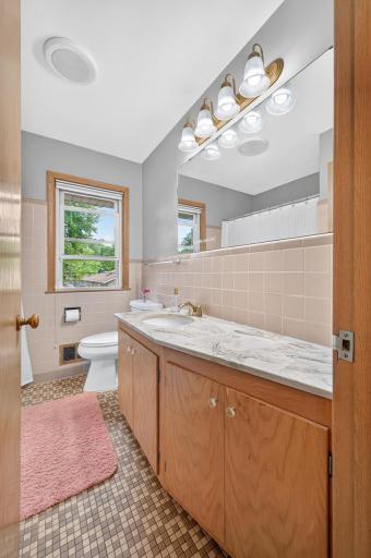13819 Bellevue Drive, Minnetonka, MN 55345