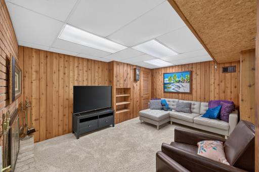 13819 Bellevue Drive, Minnetonka, MN 55345