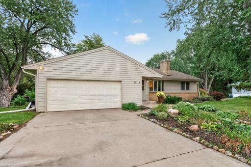 13819 Bellevue Drive, Minnetonka, MN 55345