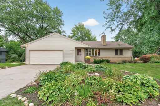 13819 Bellevue Drive, Minnetonka, MN 55345