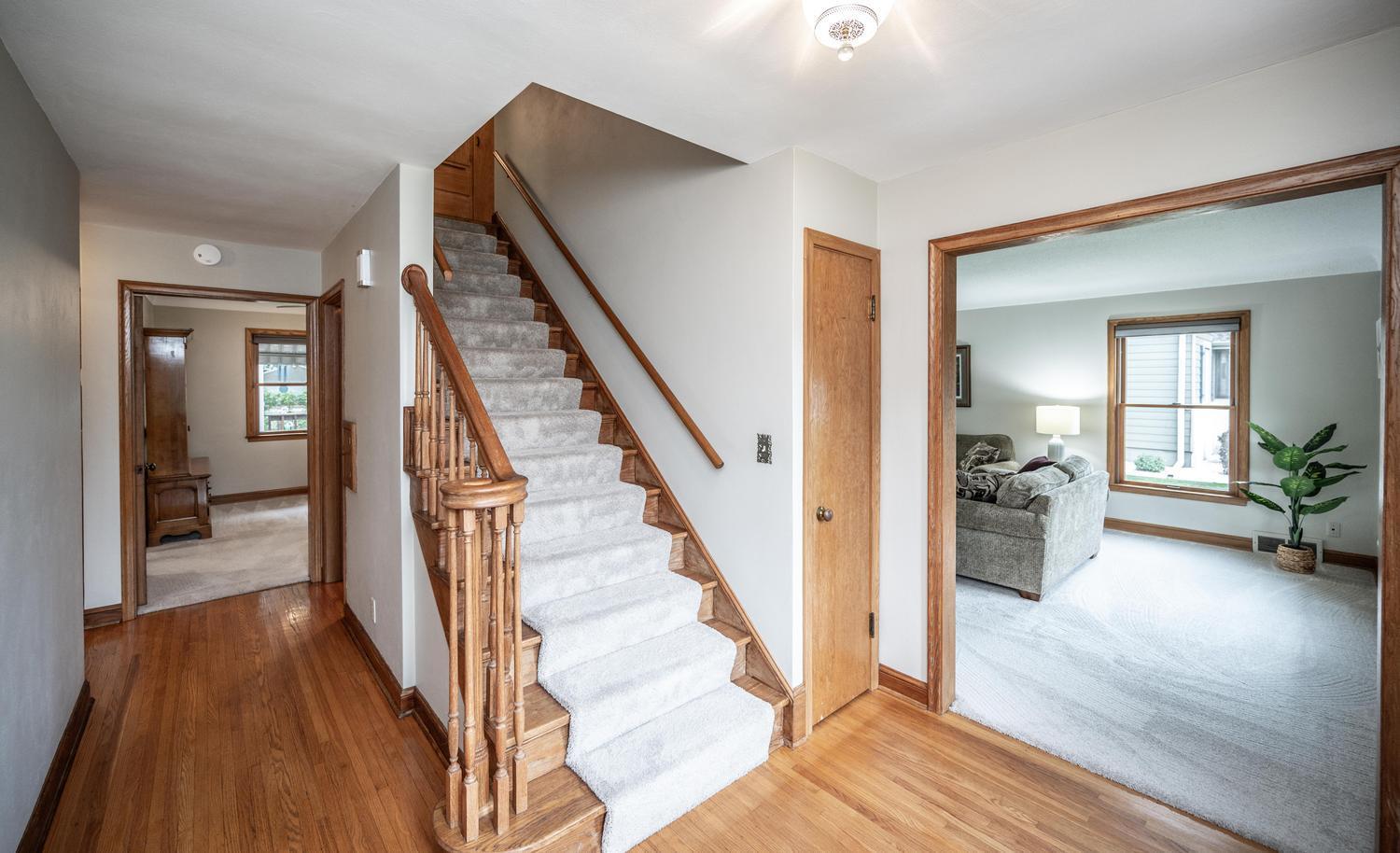 016-025-Entryway-1500x914.jpg