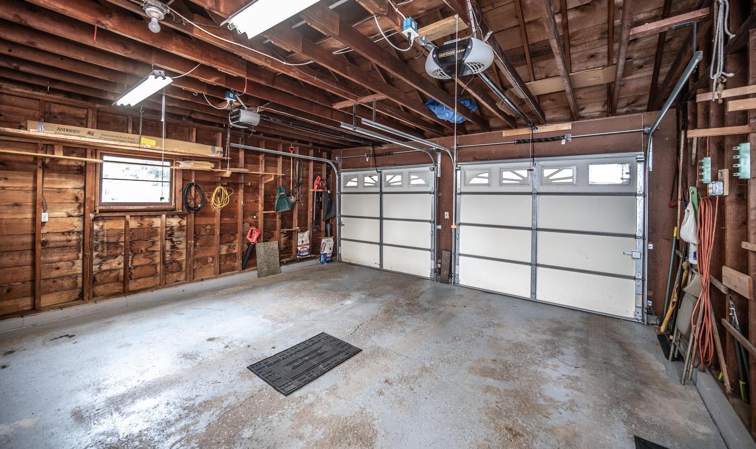 043-035-Garage-1500x892.jpg