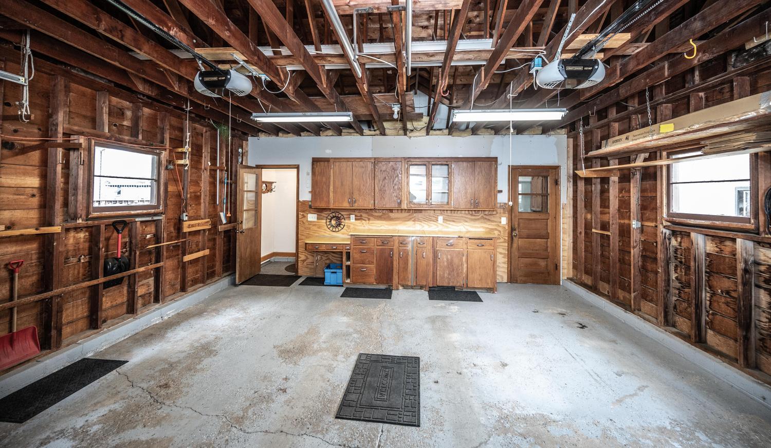 044-030-Garage-1500x872.jpg