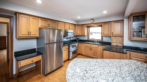 022-032-KitchenBreakfast Bar-1500x845.jpg