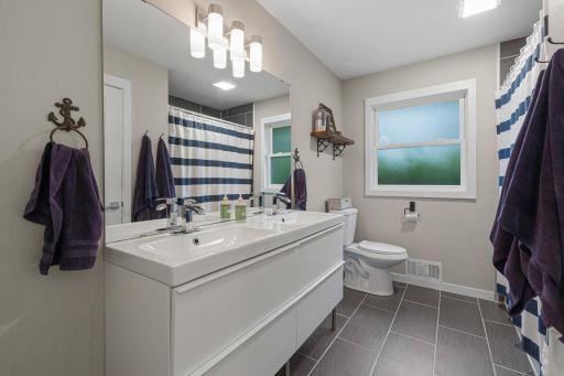 1801 Sunray Avenue, Mankato, MN 56001