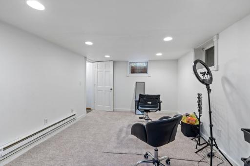 71 63 1/2 Way NE, Fridley, MN 55432