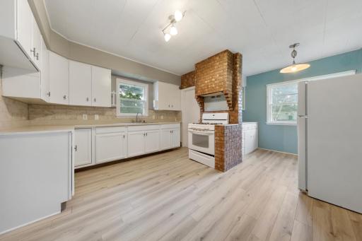 917 Bridge Avenue, Albert Lea, MN 56007