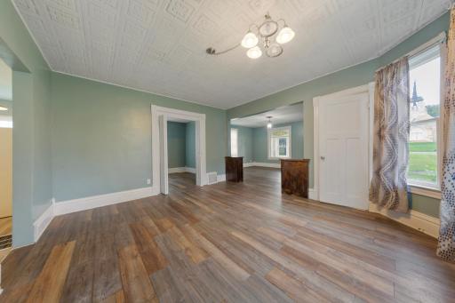 917 Bridge Avenue, Albert Lea, MN 56007