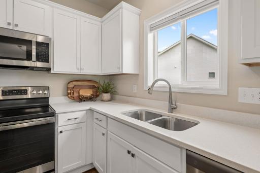 331 Riverview Circle, Hanover, MN 55341