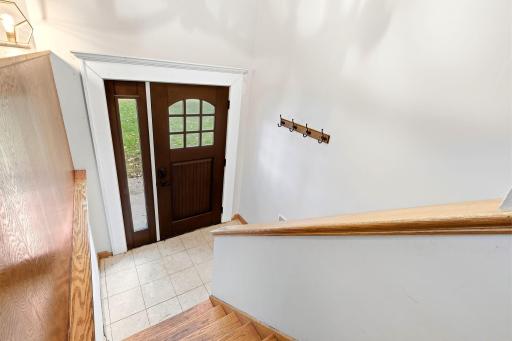 7-web-or-mls-18423-Italy-Ave-Interior-01.jpg