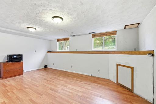 41-web-or-mls-18423-Italy-Ave-Interior-35.jpg