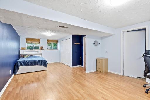 35-web-or-mls-18423-Italy-Ave-Interior-29.jpg