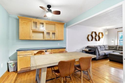 13-web-or-mls-18423-Italy-Ave-Interior-07.jpg