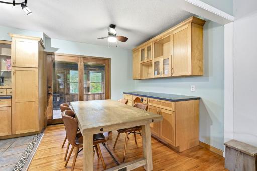 12-web-or-mls-18423-Italy-Ave-Interior-06.jpg