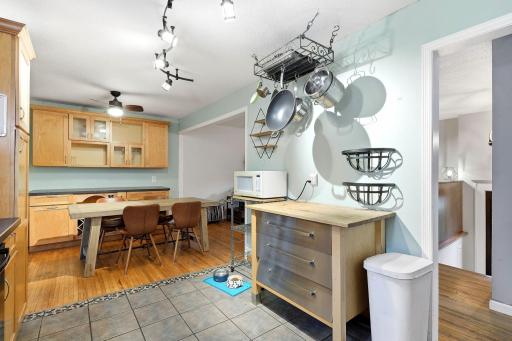 16-web-or-mls-18423-Italy-Ave-Interior-10.jpg