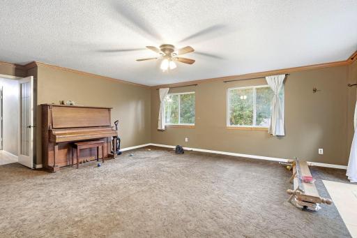 19-web-or-mls-18423-Italy-Ave-Interior-13.jpg
