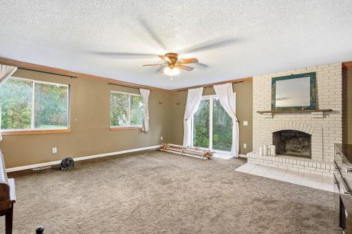 17-web-or-mls-18423-Italy-Ave-Interior-11.jpg