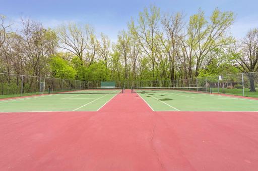 459 W Eagle Lake Drive, Maple Grove, MN 55369