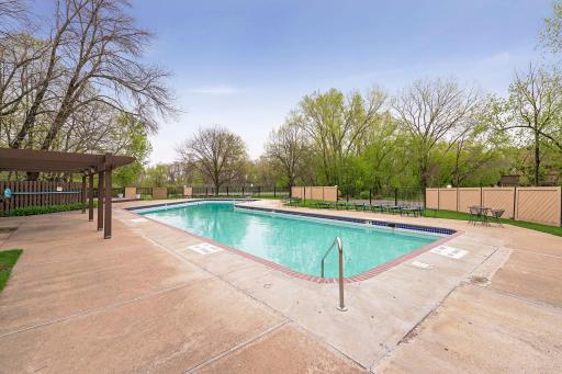 459 W Eagle Lake Drive, Maple Grove, MN 55369