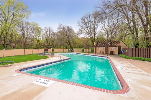 459 W Eagle Lake Drive, Maple Grove, MN 55369