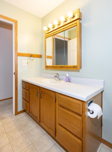 1913 26 1/2 Avenue S, Fargo, ND 58103