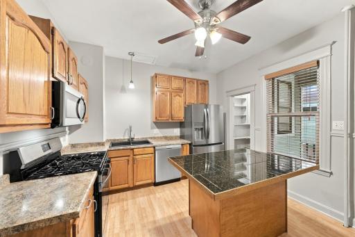 2752 Chicago Avenue, Minneapolis, MN 55407