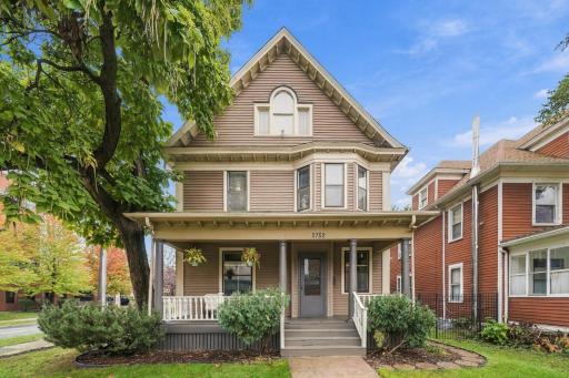 2752 Chicago Avenue, Minneapolis, MN 55407