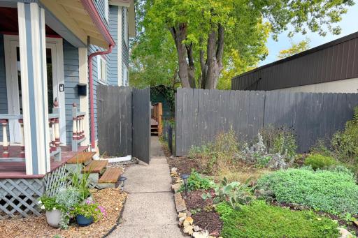 539 Saint Clair Avenue, Saint Paul, MN 55102