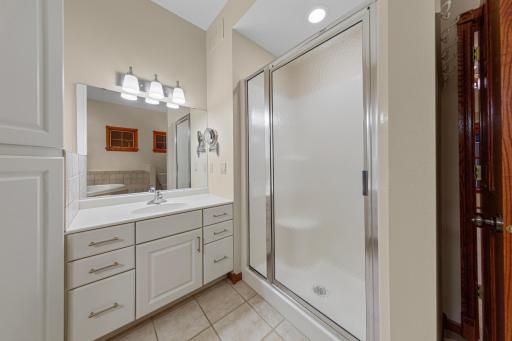 123 Woodhill Court, Mankato, MN 56001