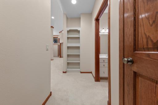 123 Woodhill Court, Mankato, MN 56001