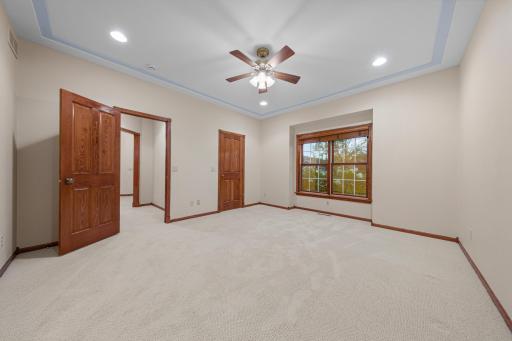 123 Woodhill Court, Mankato, MN 56001