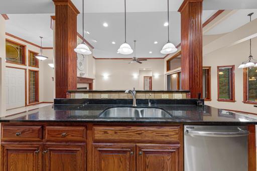 123 Woodhill Court, Mankato, MN 56001