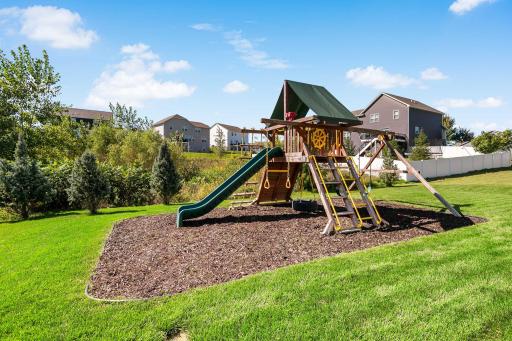 2140 Windermere Circle, Shakopee, MN 55379