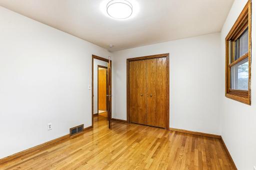 727 Riverside Drive N, Hudson, WI 54016