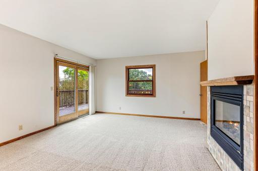 727 Riverside Drive N, Hudson, WI 54016