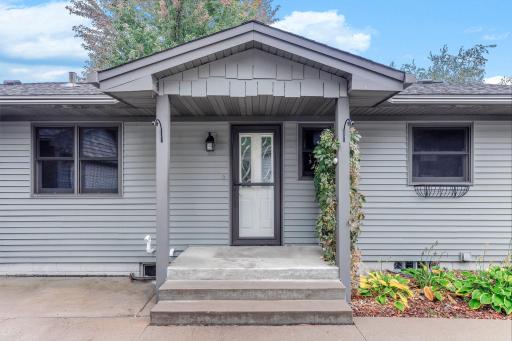 727 Riverside Drive N, Hudson, WI 54016