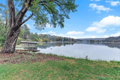 727 Riverside Drive N, Hudson, WI 54016