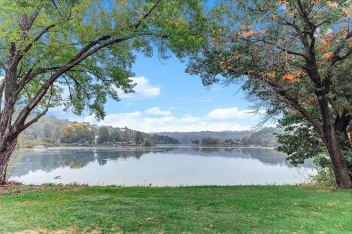 727 Riverside Drive N, Hudson, WI 54016