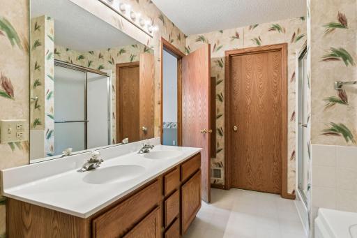 7886 72nd Street S, Cottage Grove, MN 55016