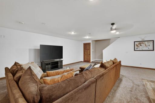 17 Richland Avenue, Saint Charles, MN 55972