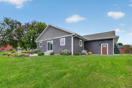 17 Richland Avenue, Saint Charles, MN 55972