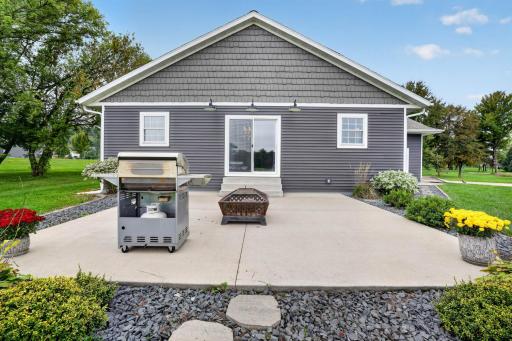 17 Richland Avenue, Saint Charles, MN 55972