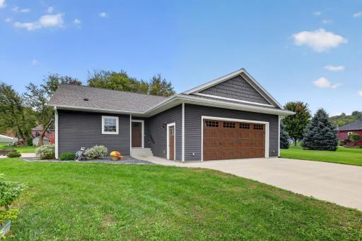 17 Richland Avenue, Saint Charles, MN 55972