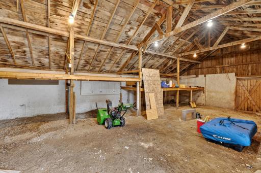 17 Richland Avenue, Saint Charles, MN 55972