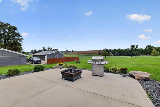 17 Richland Avenue, Saint Charles, MN 55972