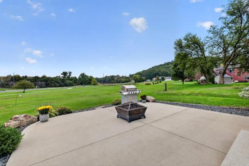 17 Richland Avenue, Saint Charles, MN 55972