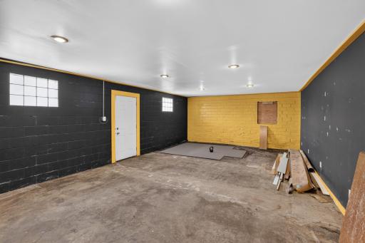 17 Richland Avenue, Saint Charles, MN 55972