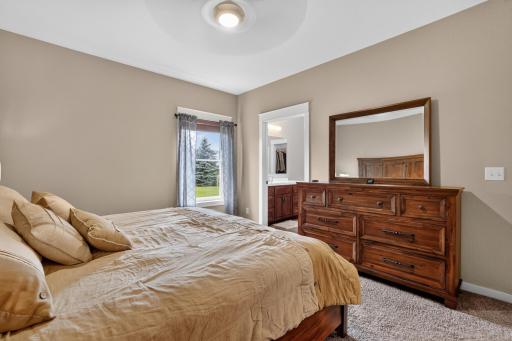 17 Richland Avenue, Saint Charles, MN 55972